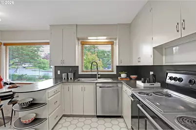 329 SE 50th Ave, Portland, OR 97215 - Photo 13