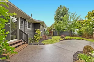 329 SE 50th Ave, Portland, OR 97215 - Photo 3