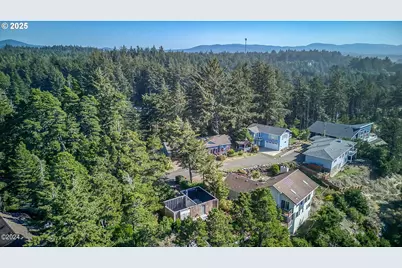 1442 NW Fircrest Ct, Waldport, OR 97394 - Photo 19