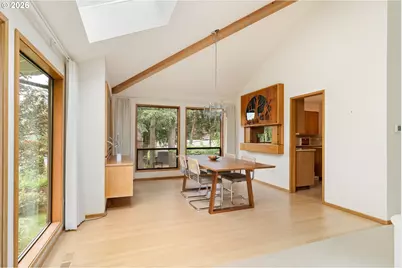 4815 SW Stonebrook Ct, Portland, OR 97239 - Photo 9