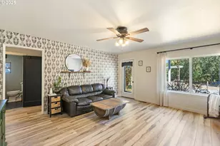 187 Hackett Ln, Riddle, OR 97469 - Photo 3