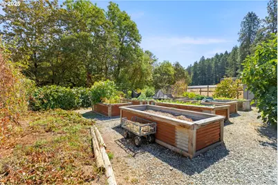 187 Hackett Ln, Riddle, OR 97469 - Photo 35