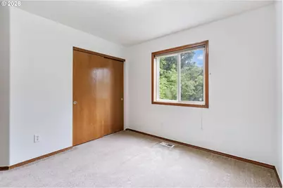 14812 NE Fremont Ct, Portland, OR 97230 - Photo 35