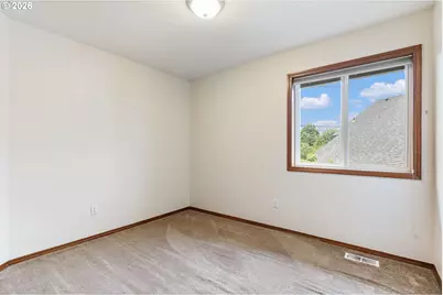 14812 NE Fremont Ct, Portland, OR 97230 - Photo 37