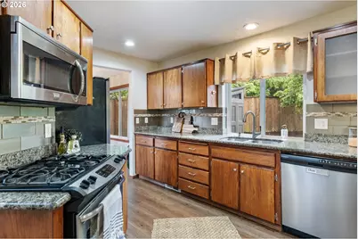 14812 NE Fremont Ct, Portland, OR 97230 - Photo 13