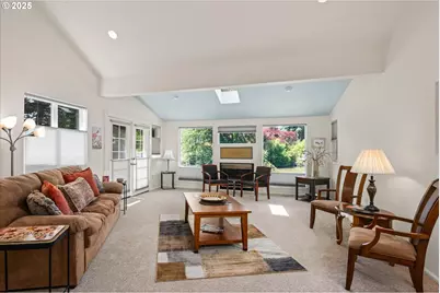 820 Park Ter, Eugene, OR 97404 - Photo 5