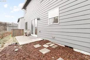 1463 SE Honeysuckle Loop, Warrenton, OR 97146 - Photo 35