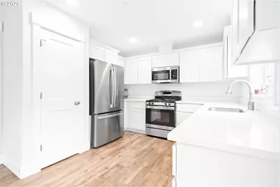 1463 SE Honeysuckle Loop, Warrenton, OR 97146 - Photo 13