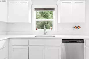 1463 SE Honeysuckle Loop, Warrenton, OR 97146 - Photo 13