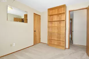579 NE Fleming Ave, Gresham, OR 97030 - Photo 15