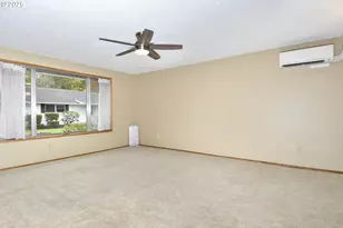 579 NE Fleming Ave, Gresham, OR 97030 - Photo 3