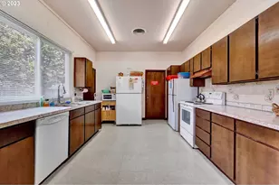 579 NE Fleming Ave, Gresham, OR 97030 - Photo 29