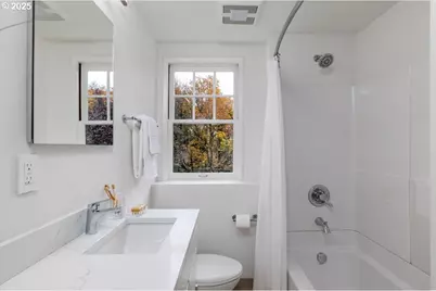 3333 SW Heather Ln, Portland, OR 97201 - Photo 41