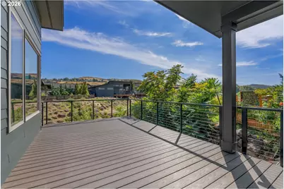 100 Southshore Ave, The Dalles, OR 97058 - Photo 5