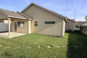 2457 NE 5th St, Hermiston, OR 97838 - Photo 21