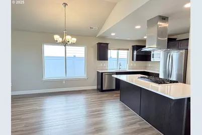 2457 NE 5th St, Hermiston, OR 97838 - Photo 11