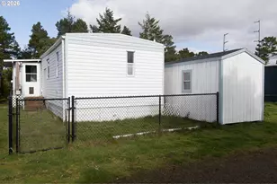 1699 27th St, Florence, OR 97439 - Photo 31