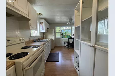 1699 27th St #5, Florence, OR 97439 - Photo 11