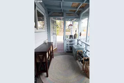 1699 27th St #5, Florence, OR 97439 - Photo 5