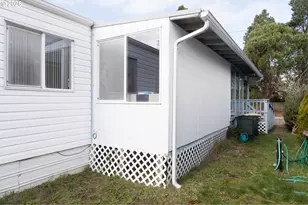 1699 27th St, Florence, OR 97439 - Photo 35