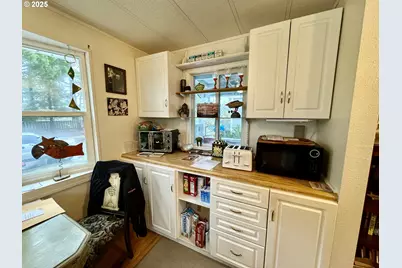 1699 27th St #5, Florence, OR 97439 - Photo 9