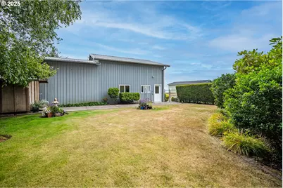 1055 NW Estate Dr, Seal Rock, OR 97376 - Photo 35