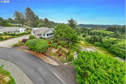 1055 NW Estate Dr, Seal Rock, OR 97376 - Photo 39