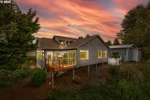 1055 NW Estate Dr, Seal Rock, OR 97376 - Photo 37