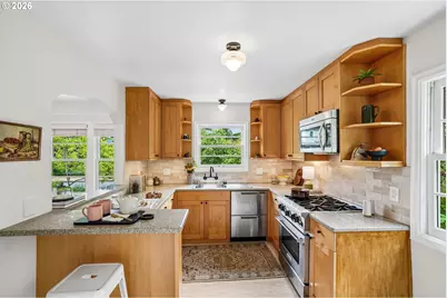6343 NE Mallory Ave, Portland, OR 97211 - Photo 13
