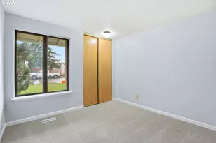 349 NE 18th St, Gresham, OR 97030 - Photo 21