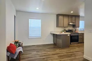 5286 Maple St, Florence, OR 97439 - Photo 7