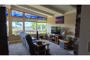 94293 June St, Gold Beach, OR 97444 - Photo 5