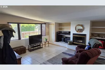 94293 June St, Gold Beach, OR 97444 - Photo 9