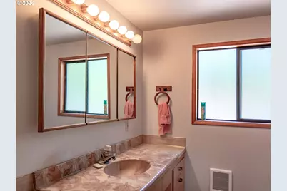 21950 NW Meier Rd, Hillsboro, OR 97124 - Photo 7