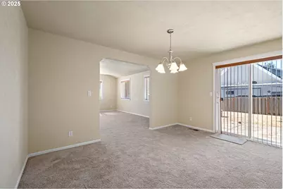 305 School Ave, Brownsville, OR 97327 - Photo 9