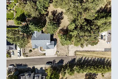 305 School Ave, Brownsville, OR 97327 - Photo 43