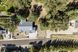 305 School Ave, Brownsville, OR 97327 - Photo 43