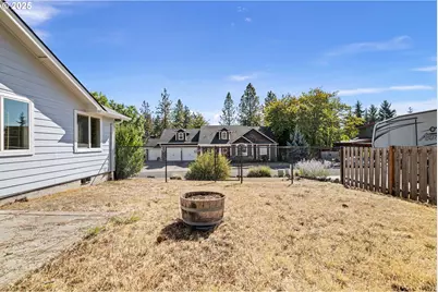 305 School Ave, Brownsville, OR 97327 - Photo 39