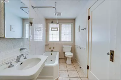 2223 SE 139th Ave, Portland, OR 97233 - Photo 17