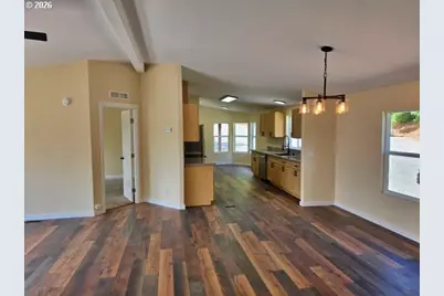399 Serena Way, Roseburg, OR 97471 - Photo 5