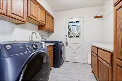 4011 SE Crown Rd, Camas, WA 98607 - Photo 19