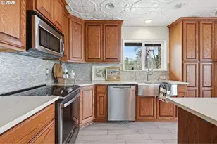 4011 SE Crown Rd, Camas, WA 98607 - Photo 9