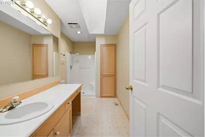 9721 SW Tualatin Rd, Tualatin, OR 97062 - Photo 23