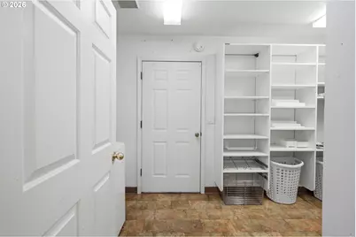 9721 SW Tualatin Rd, Tualatin, OR 97062 - Photo 17