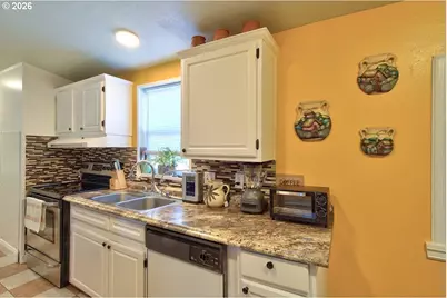20140 NE Sandy Blvd #59, Fairview, OR 97024 - Photo 15