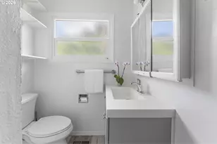 17937 SE Lincoln St, Portland, OR 97233 - Photo 11