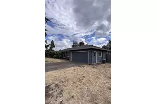 116 Horn Ln, Eugene, OR 97404 - Photo 3