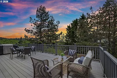 9428 NW Hopedale Ct, Portland, OR 97229 - Photo 43