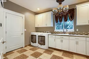 7015 SE 127th Ave, Portland, OR 97236 - Photo 29