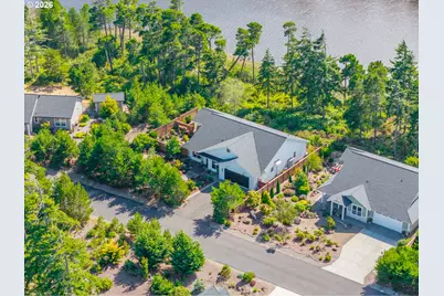 88060 Lake Point Dr, Florence, OR 97439 - Photo 5